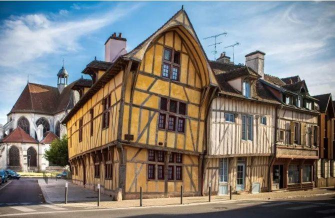 Les Chalets Aux Gites D'Orient Géraudot Exteriör bild